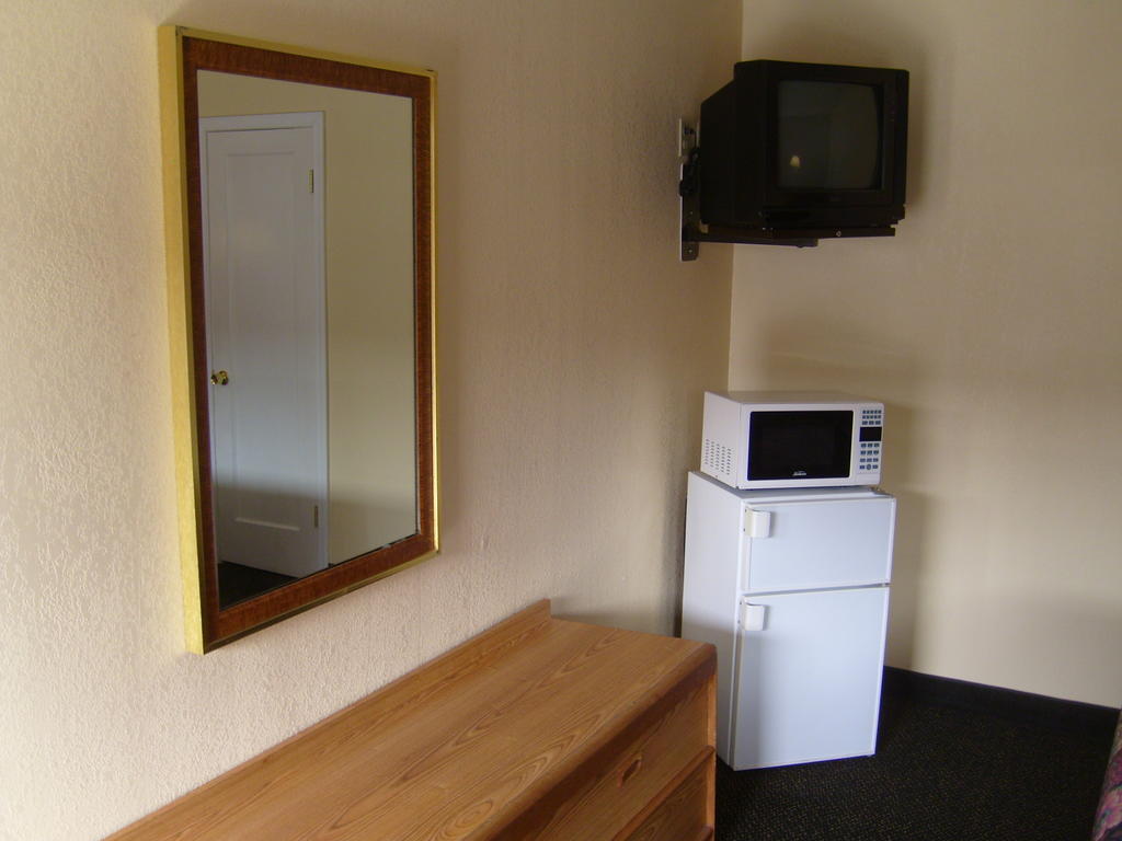 Cascade City Center Motel Lebanon Room photo